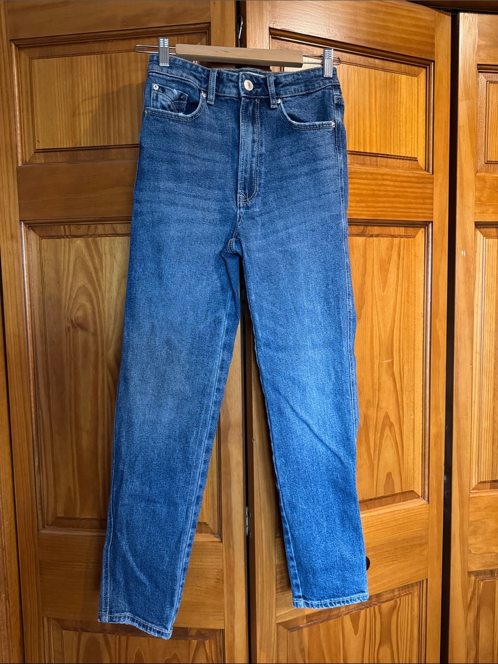 Stradivarius Blue High-Rise Straight Jeans